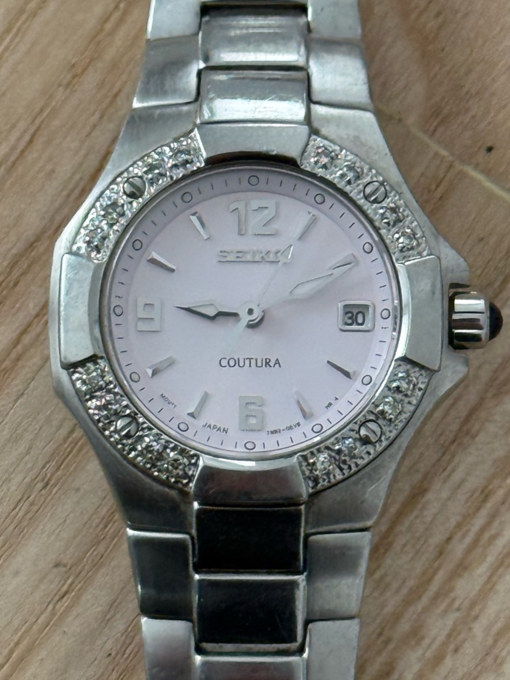 Seiko Coutura Diamond Vintage Ladies Watch Pink Pearl Dial Stainless Bracelet